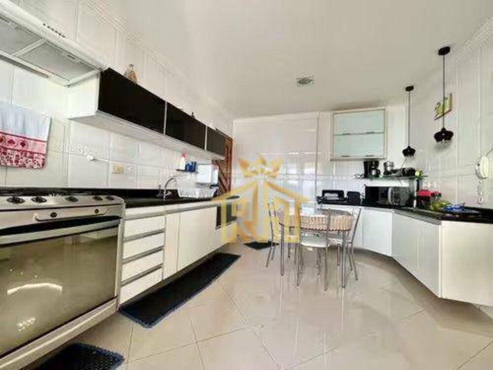 Apartamento à venda com 3 quartos, 140m² - Foto 18