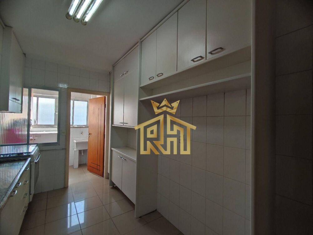 Apartamento à venda com 3 quartos, 131m² - Foto 5