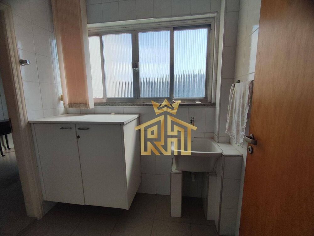 Apartamento à venda com 3 quartos, 131m² - Foto 7