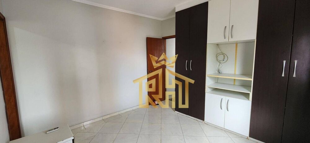 Sobrado à venda com 3 quartos, 220m² - Foto 4
