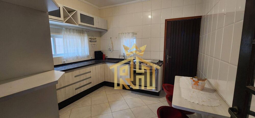Sobrado à venda com 3 quartos, 220m² - Foto 17