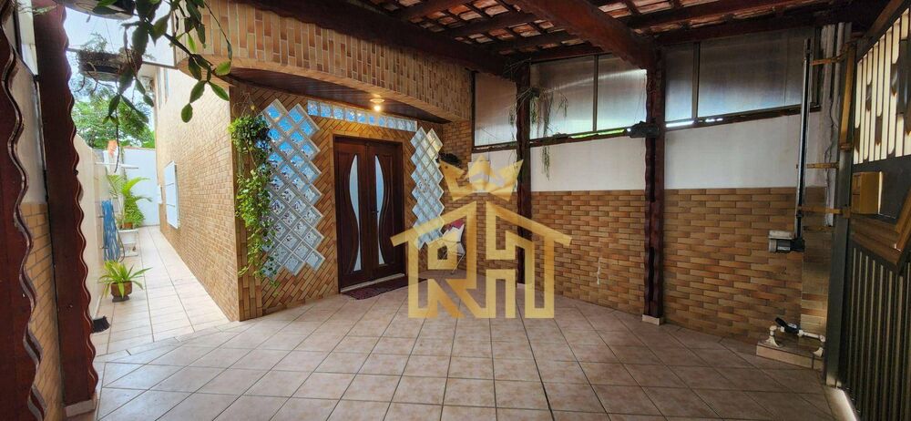 Sobrado à venda com 3 quartos, 220m² - Foto 1