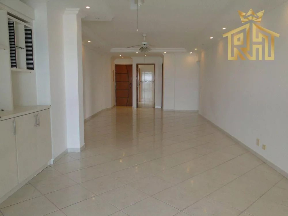 Apartamento à venda com 4 quartos, 225m² - Foto 4