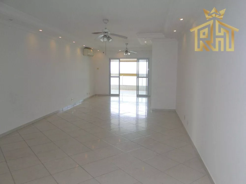 Apartamento à venda com 4 quartos, 225m² - Foto 2