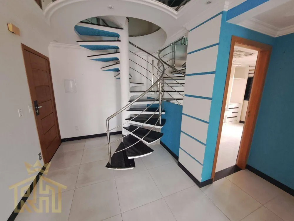 Cobertura, 3 quartos, 178 m² - Foto 2