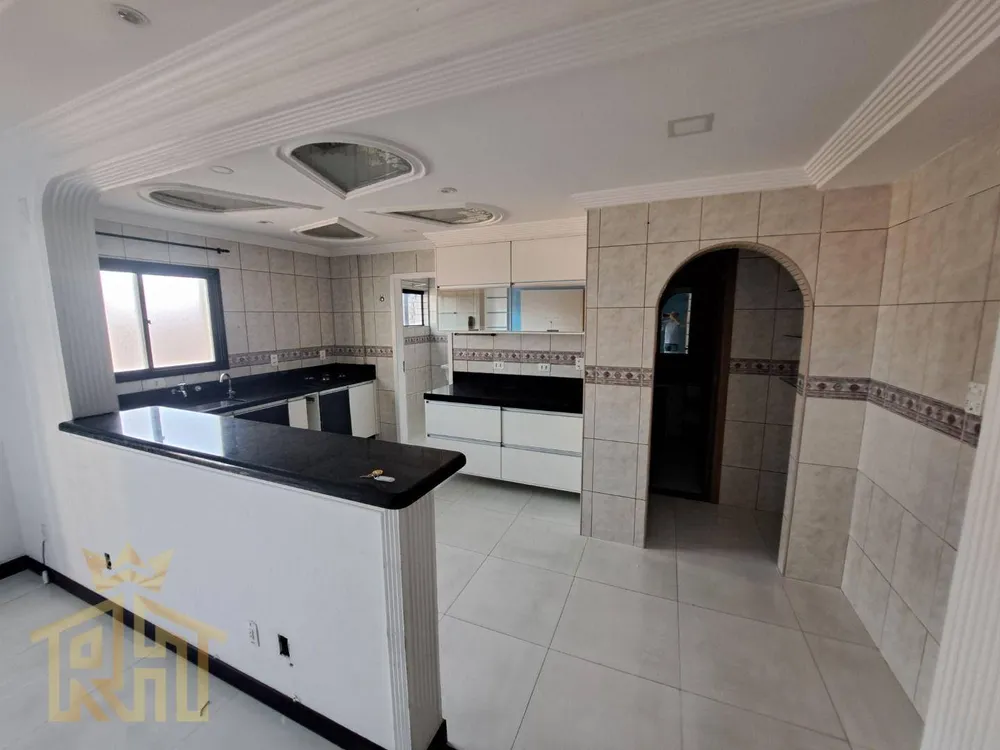 Cobertura, 3 quartos, 178 m² - Foto 4