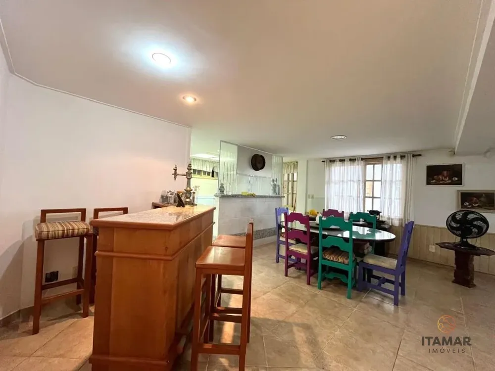Casa, 5 quartos, 400 m² - Foto 1