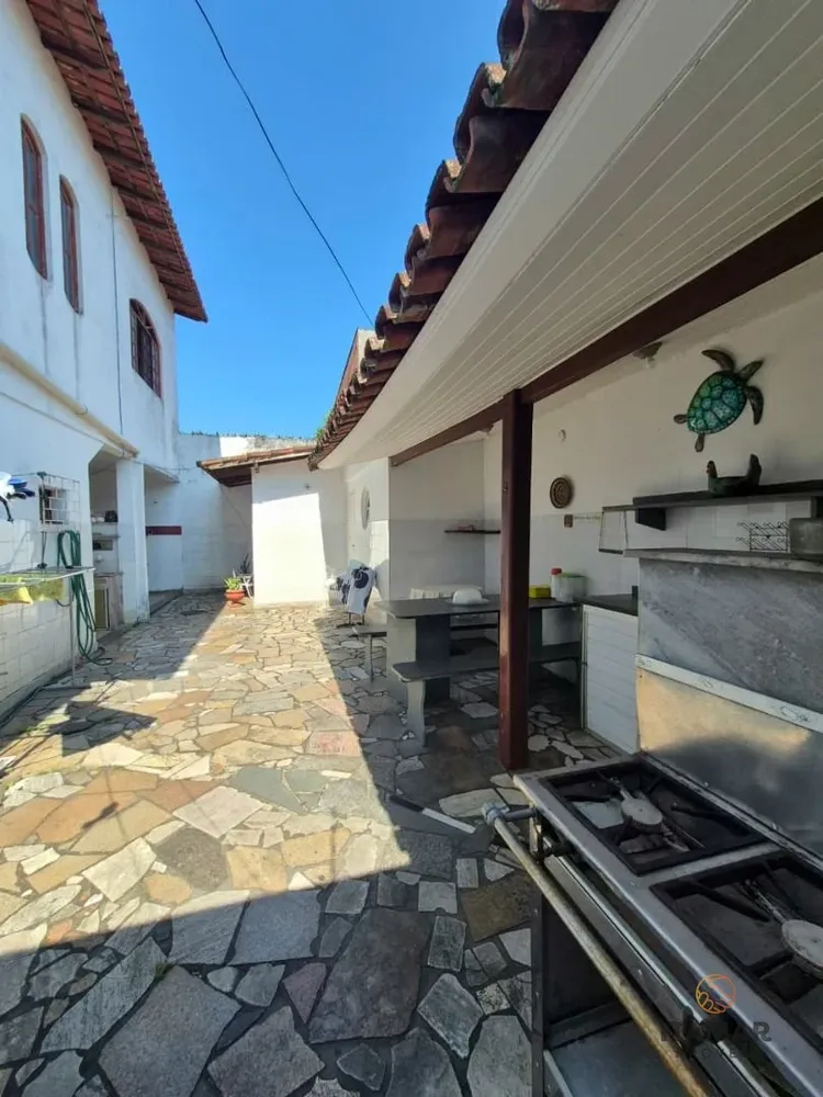 Casa, 4 quartos, 240 m² - Foto 1