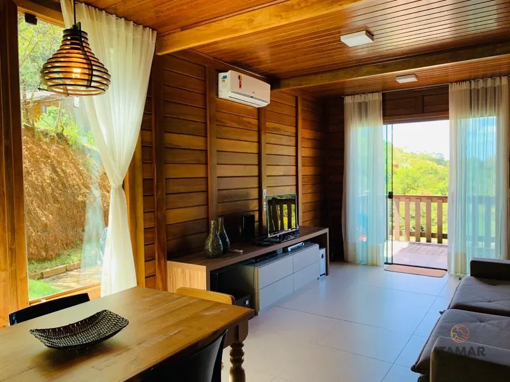 Sítio, 8 quartos, 400 m² - Foto 1