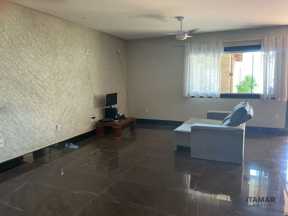 Casa, 3 quartos, 180 m² - Foto 1
