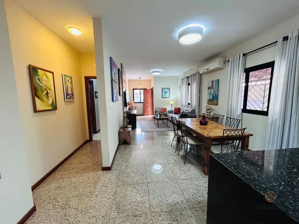 Casa, 5 quartos, 270 m² - Foto 1
