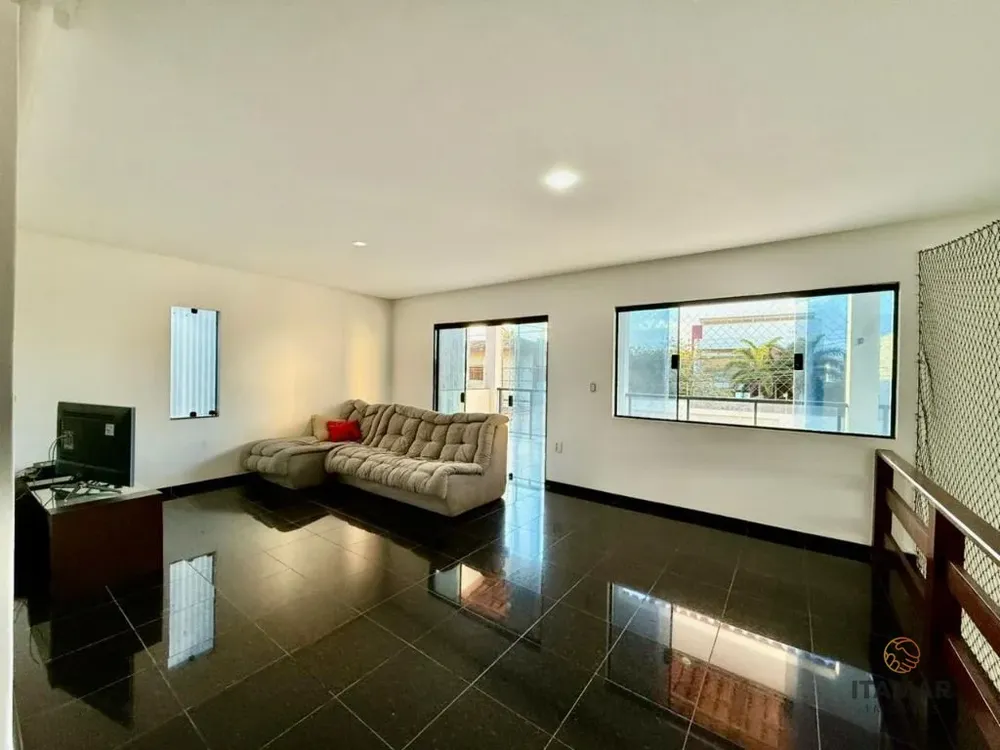 Casa, 4 quartos, 250 m² - Foto 1