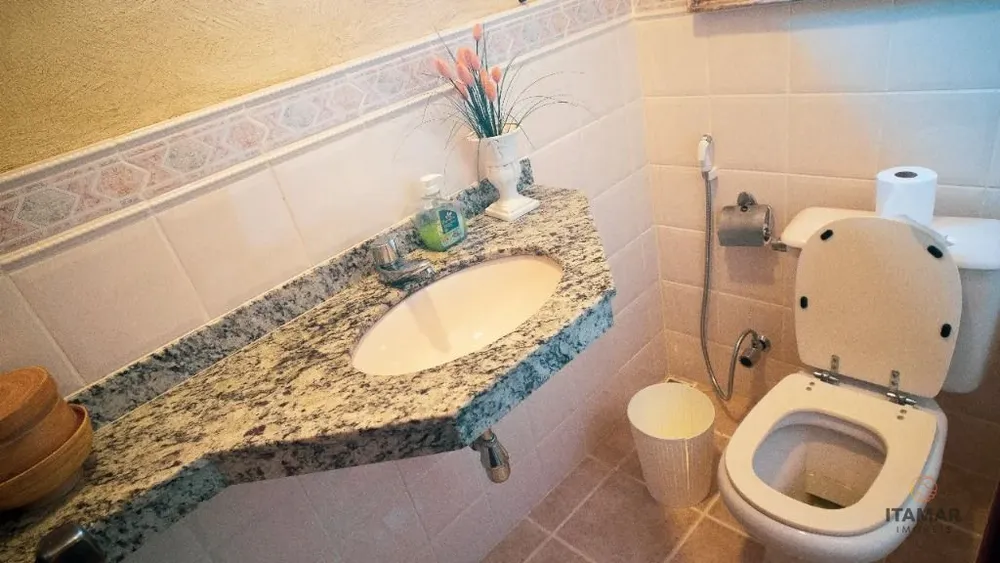 Casa, 6 quartos, 264 m² - Foto 2
