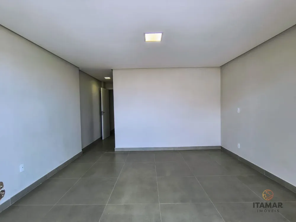 Casa, 3 quartos, 168 m² - Foto 2
