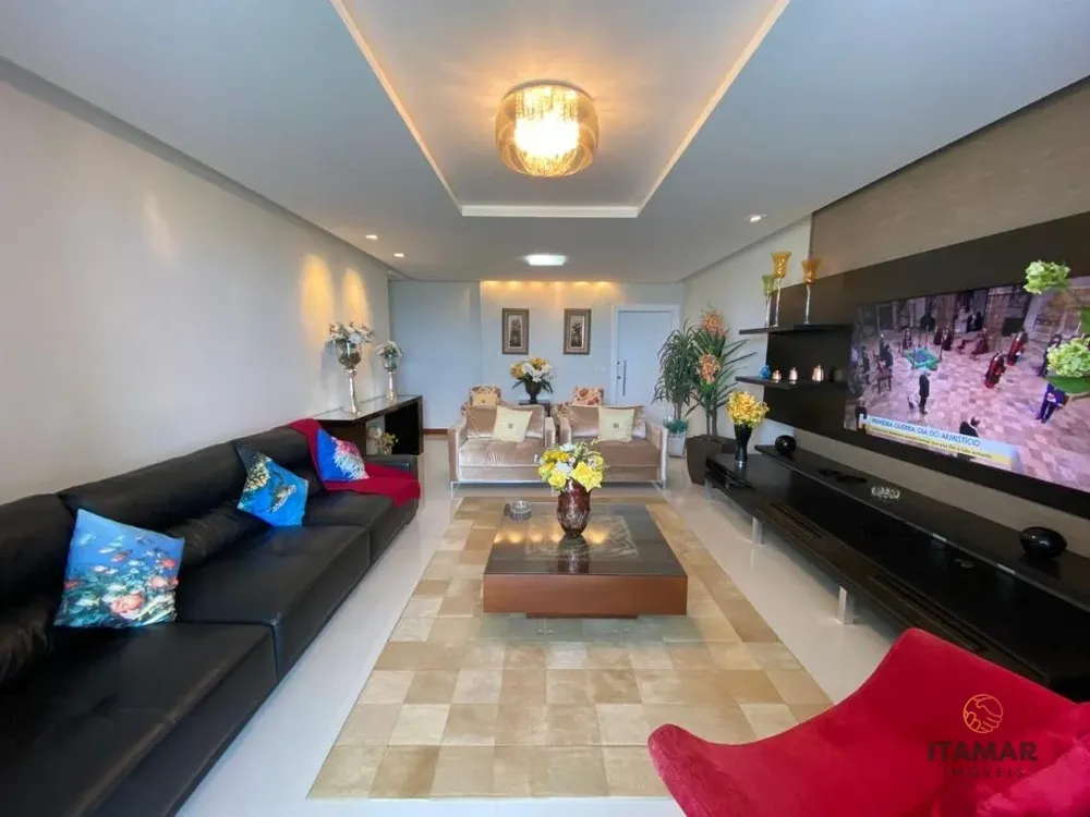Apartamento, 4 quartos, 220 m² - Foto 1