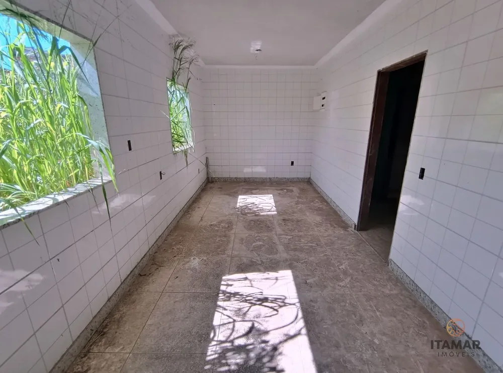 Casa, 4 quartos, 216 m² - Foto 2