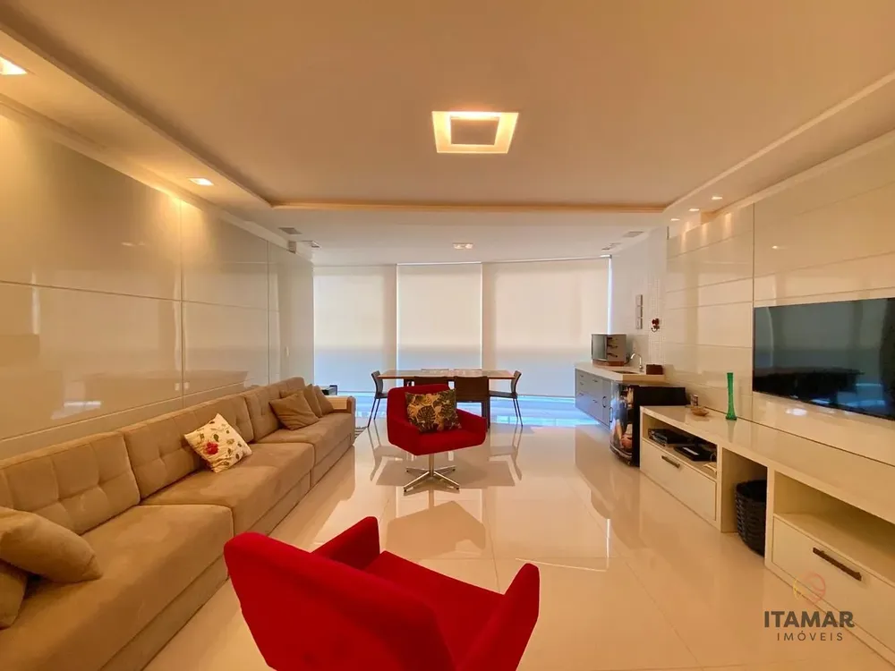Apartamento, 4 quartos, 216 m² - Foto 1
