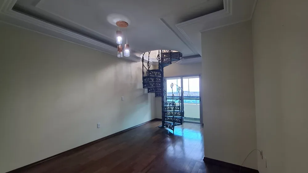 Apartamento, 3 quartos, 130 m² - Foto 1