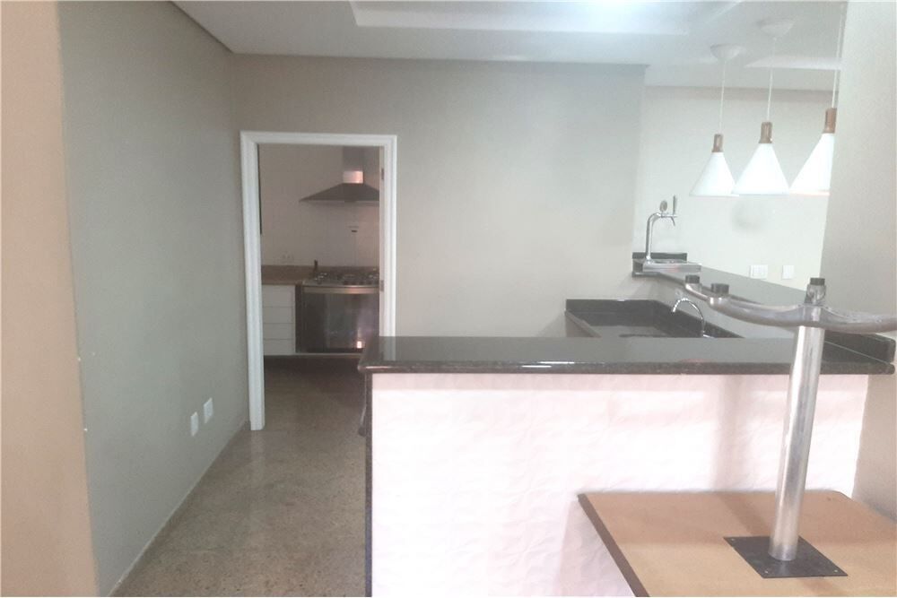 Apartamento à venda com 3 quartos, 176m² - Foto 6
