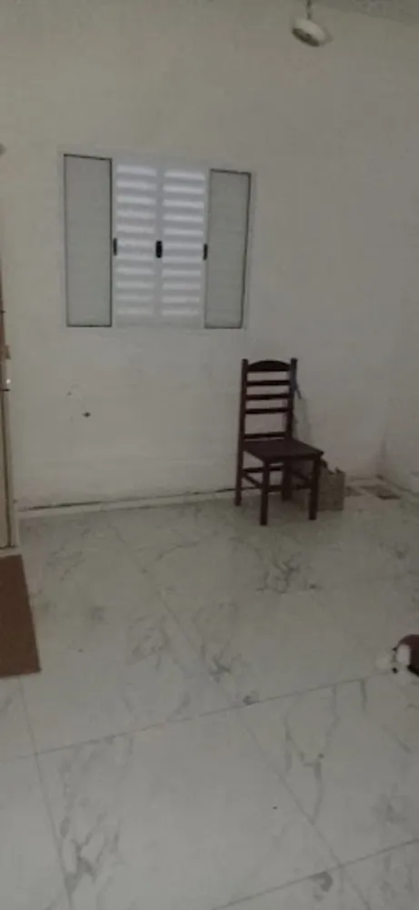Casa, 1 quarto, 240 m² - Foto 4