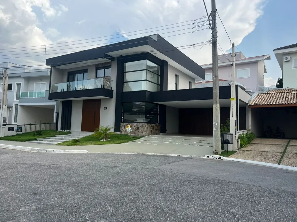 Sobrado, 4 quartos, 340 m² - Foto 1