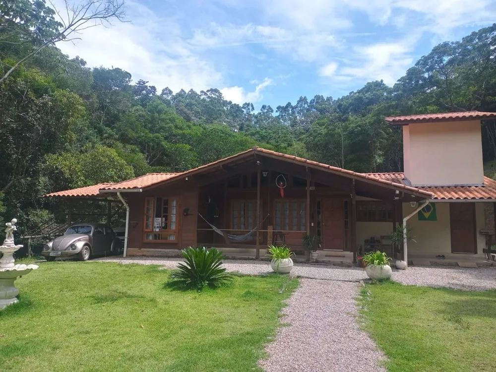 Chácara, 4 quartos, 300 m² - Foto 1