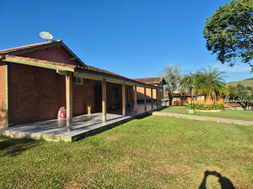 Sítio, 3 quartos, 200 m² - Foto 1