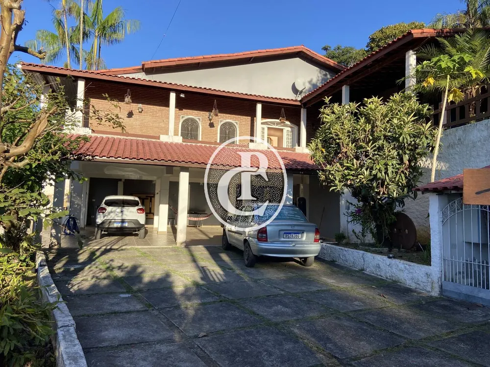Casa, 3 quartos, 351 m² - Foto 1