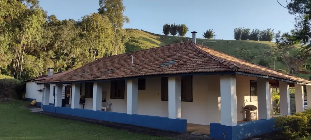 Sítio, 2 quartos, 200 m² - Foto 1