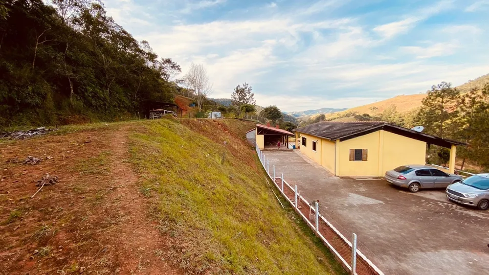 Chácara, 3 quartos, 150 m² - Foto 1
