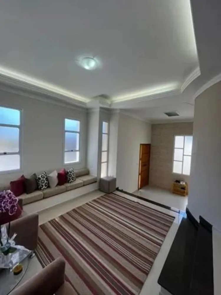 Casa, 4 quartos, 256 m² - Foto 4