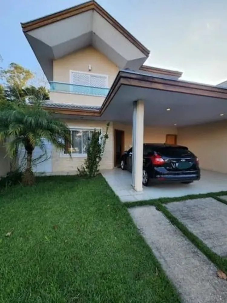 Casa, 4 quartos, 225 m² - Foto 1