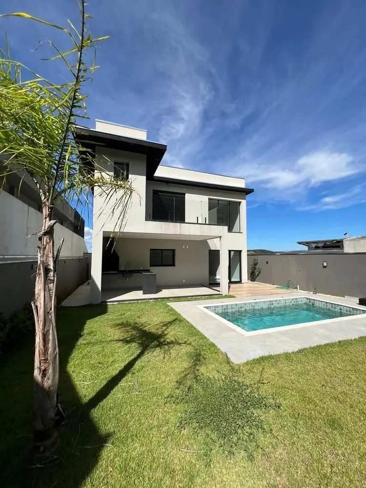 Sobrado, 3 quartos, 247 m² - Foto 1