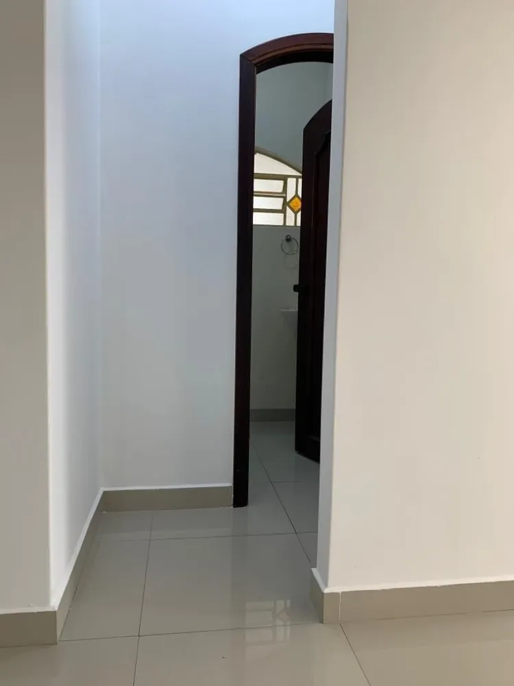 Casa, 4 quartos, 244 m² - Foto 1