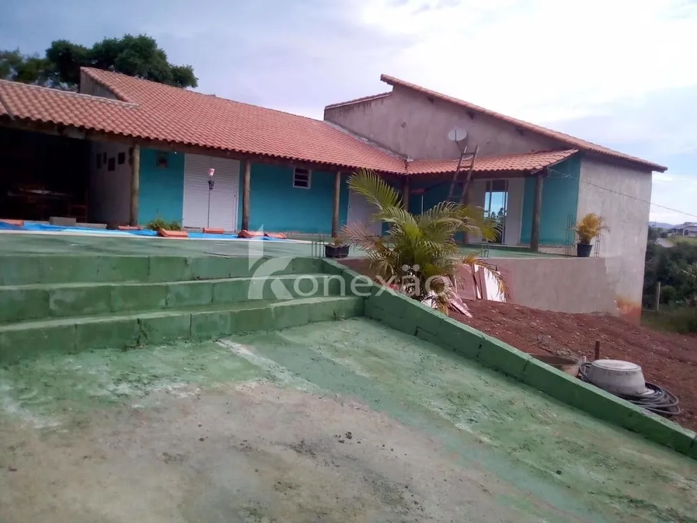 Chácara, 2 quartos, 200 m² - Foto 1