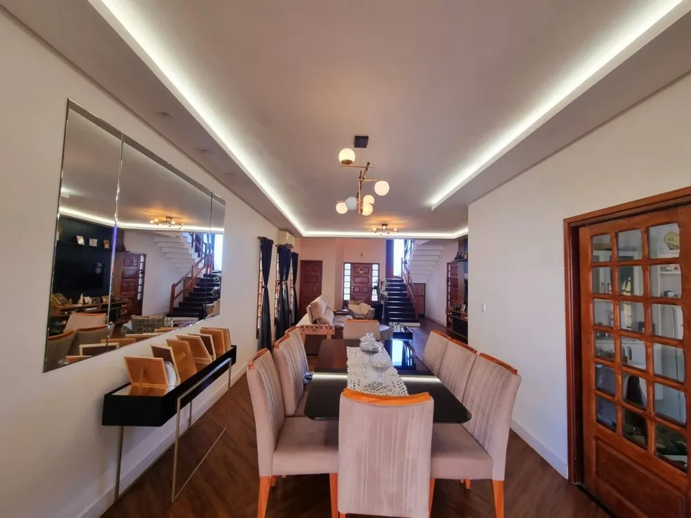 Casa, 4 quartos, 278 m² - Foto 3