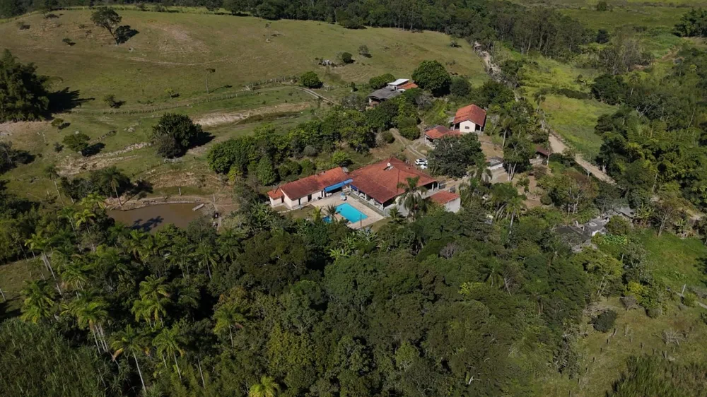 Sítio, 5 quartos, 200 m² - Foto 3