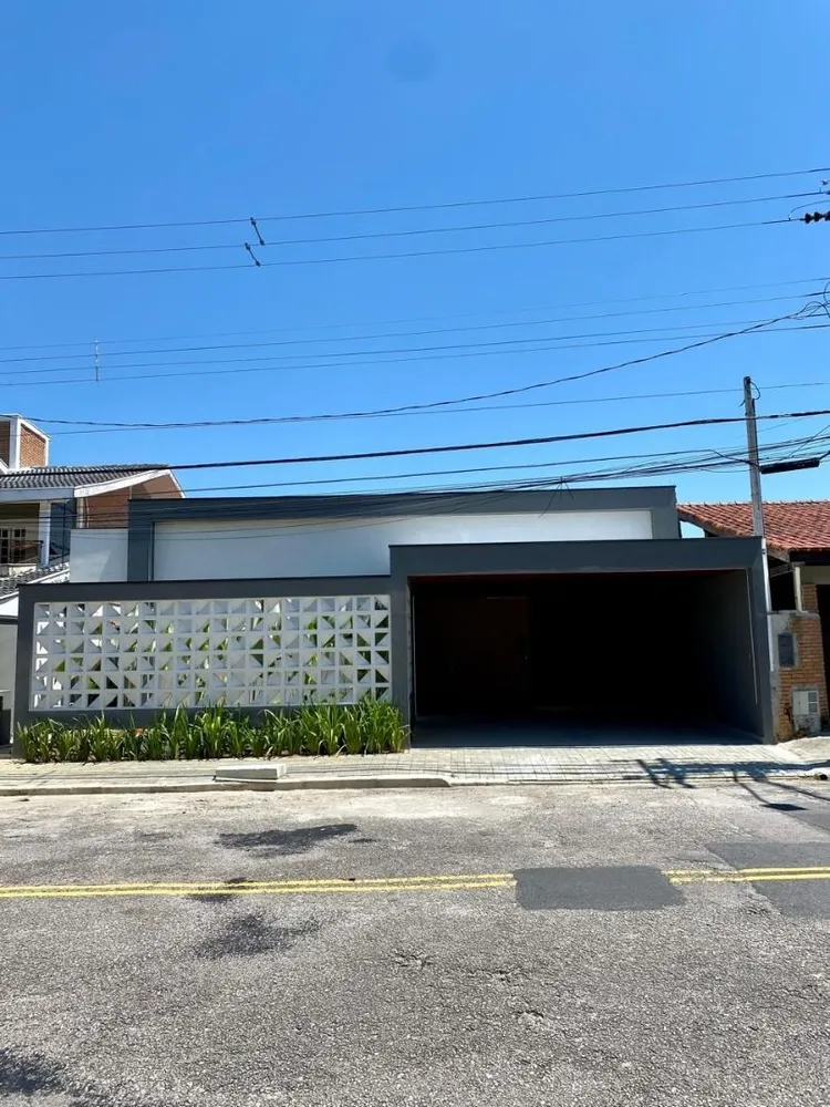 Casa, 3 quartos, 220 m² - Foto 3