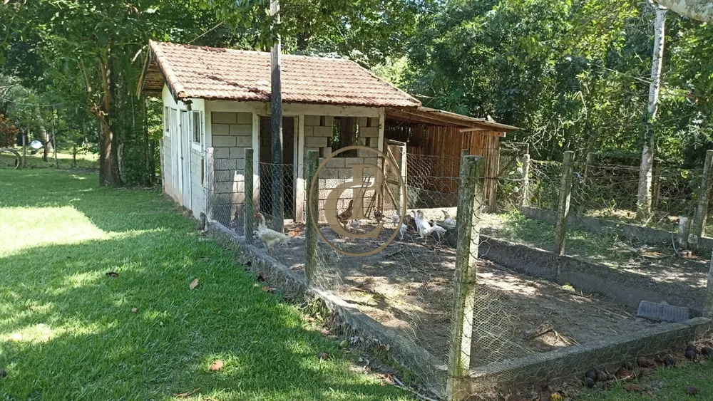 Chácara, 3 quartos, 244 m² - Foto 1