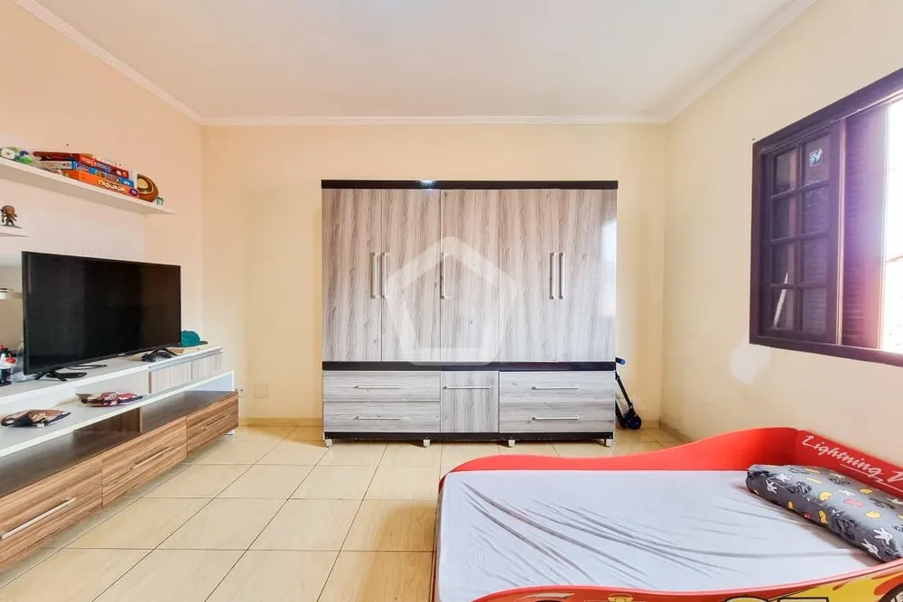 Sobrado, 4 quartos, 241 m² - Foto 2