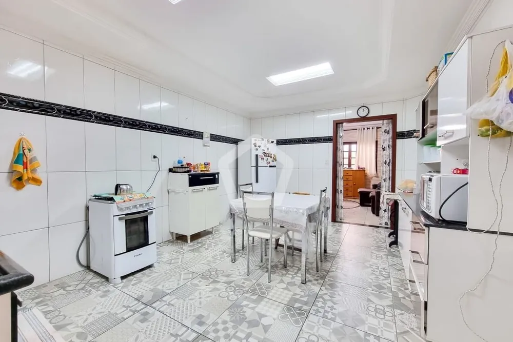 Sobrado, 4 quartos, 241 m² - Foto 4