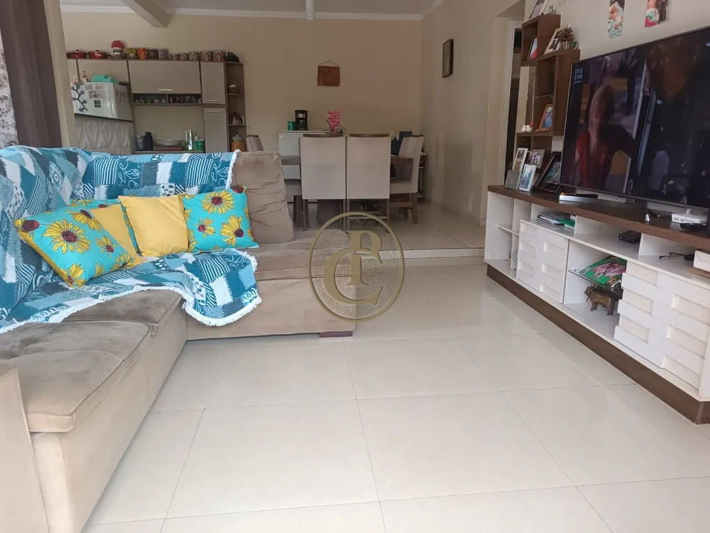 Chácara, 3 quartos, 1050 m² - Foto 1