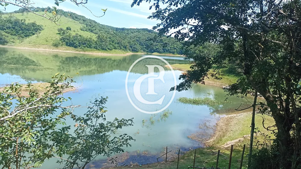 Chácara, 3 quartos, 1000 m² - Foto 1
