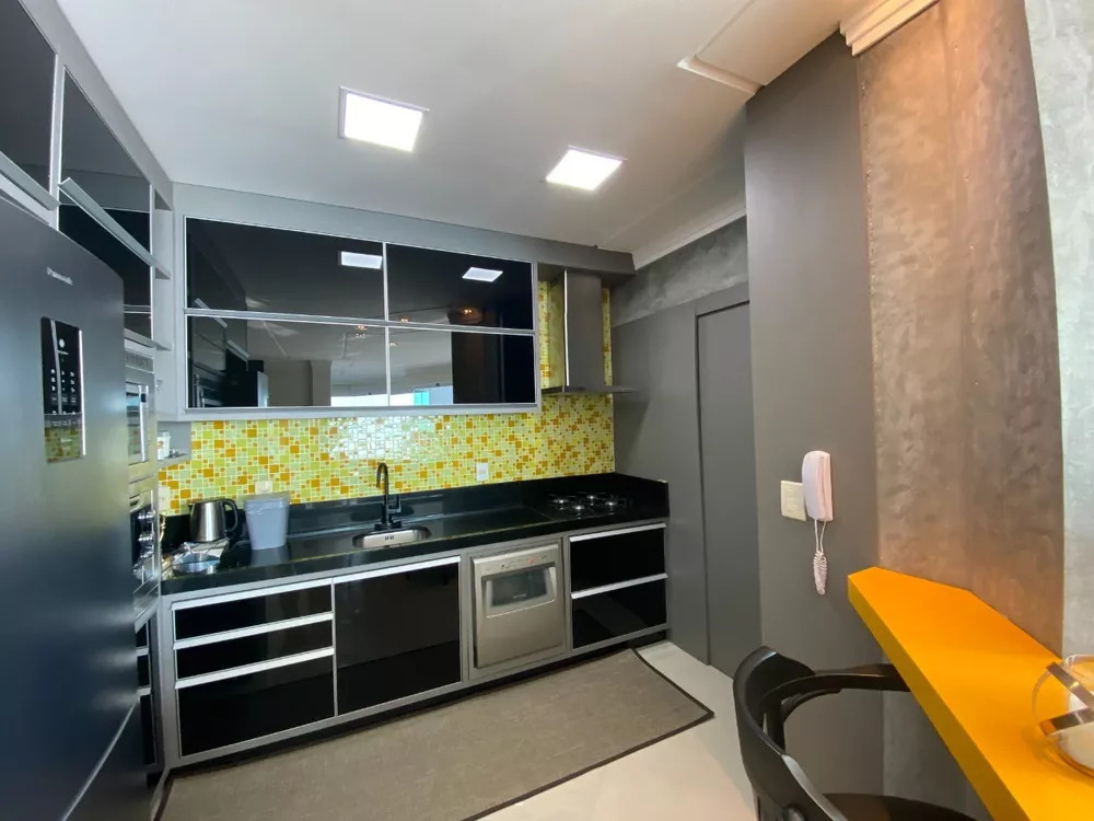 Apartamento à venda com 3 quartos, 131m² - Foto 6