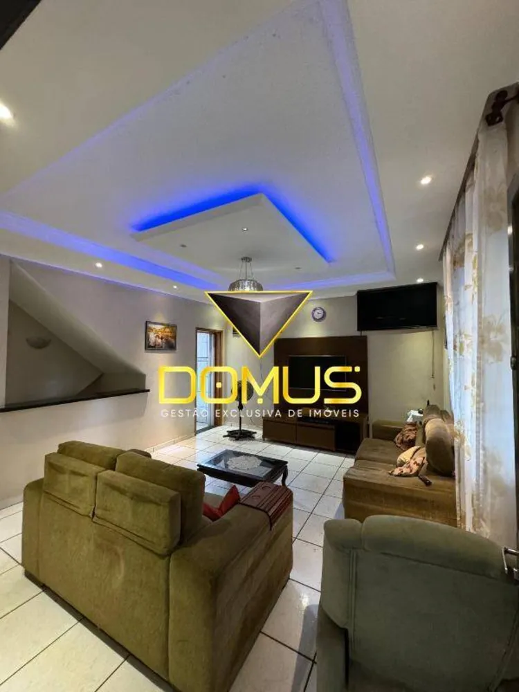 Sobrado, 3 quartos, 387 m² - Foto 1