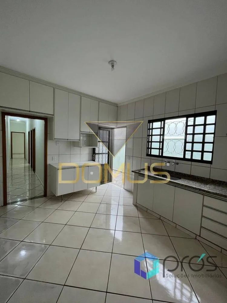 Casa, 3 quartos, 112 m² - Foto 2