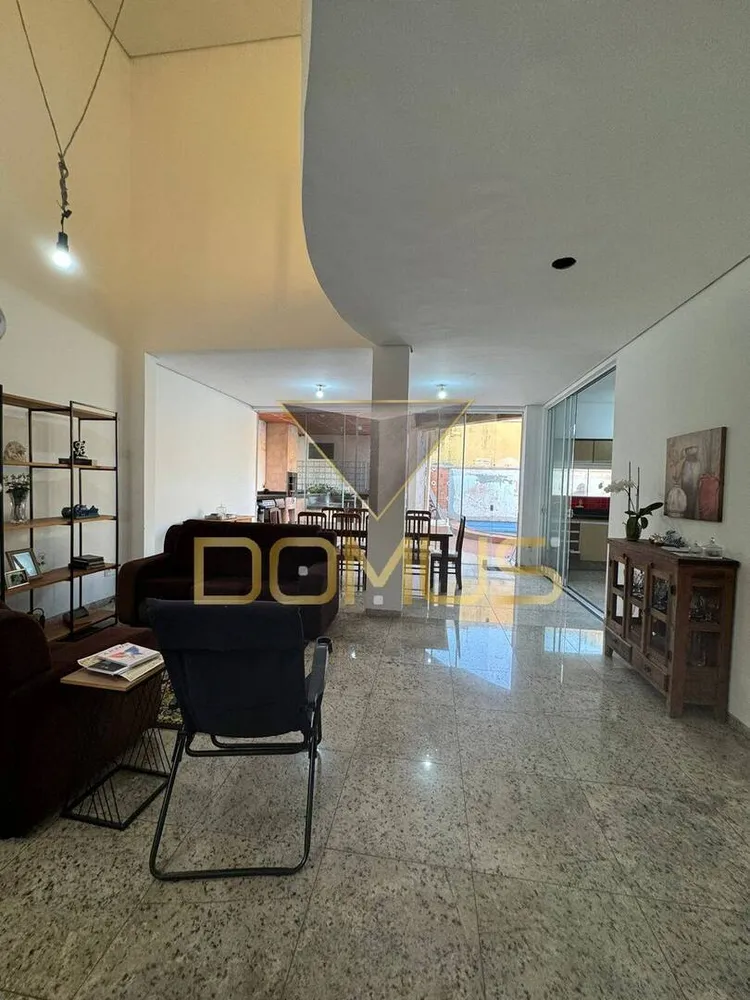Sobrado, 3 quartos, 329 m² - Foto 3