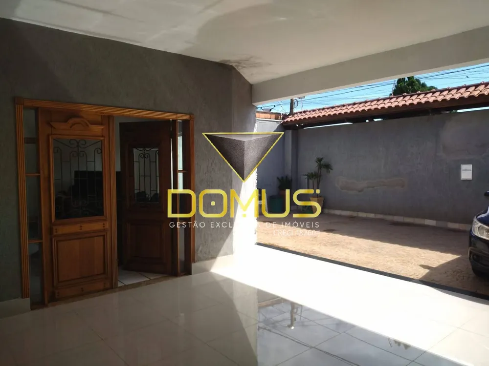 Casa, 3 quartos, 215 m² - Foto 2