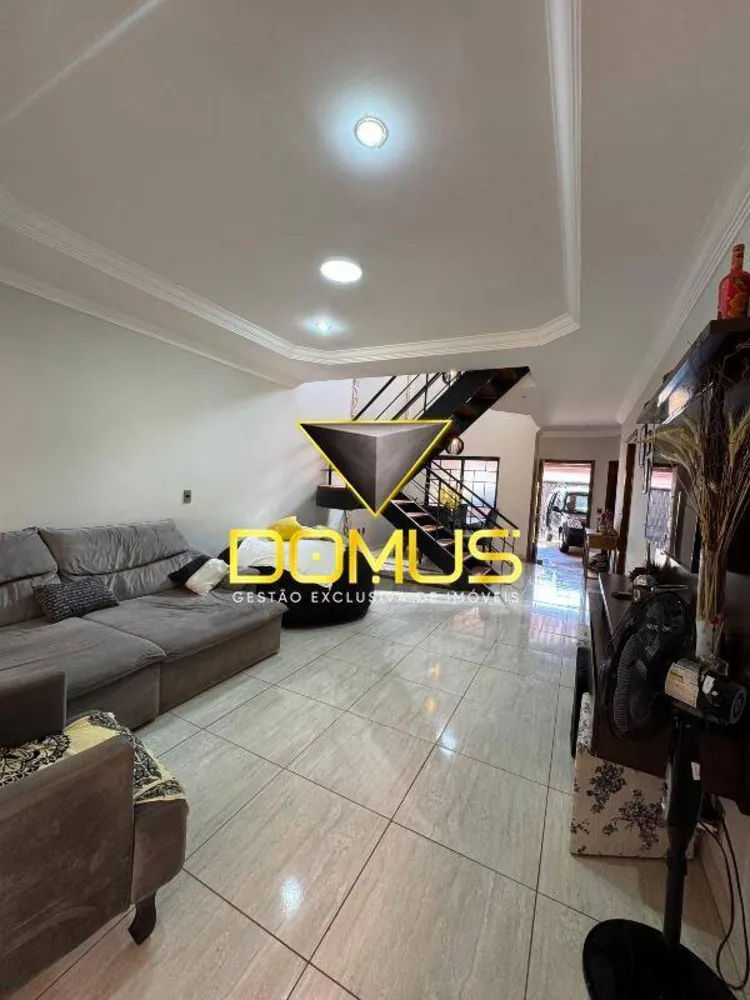 Sobrado, 4 quartos, 209 m² - Foto 1