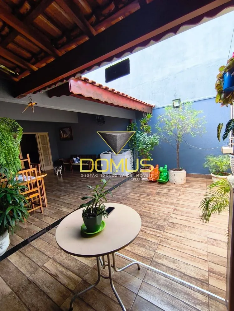 Casa, 3 quartos, 104 m² - Foto 1